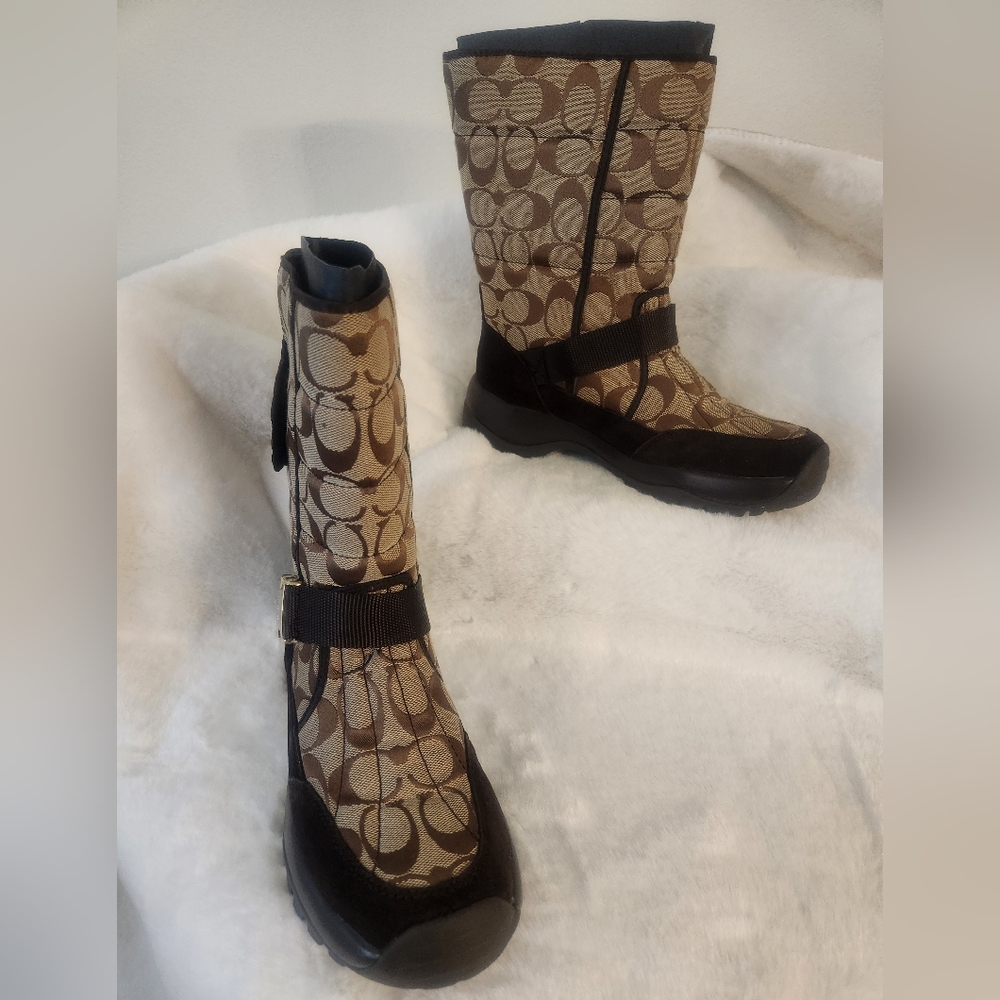 Size 7 Coach boot